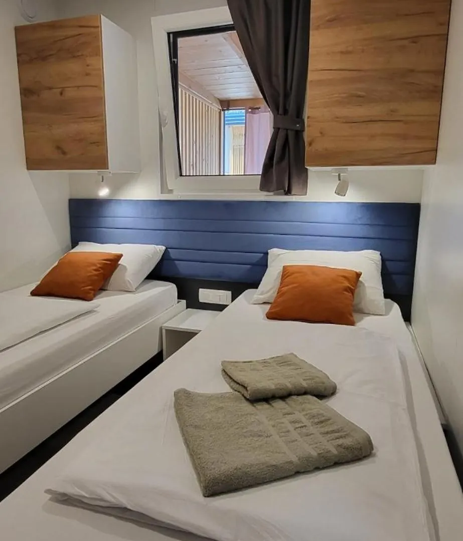 Mobile Home Joy Biograd Na Moru